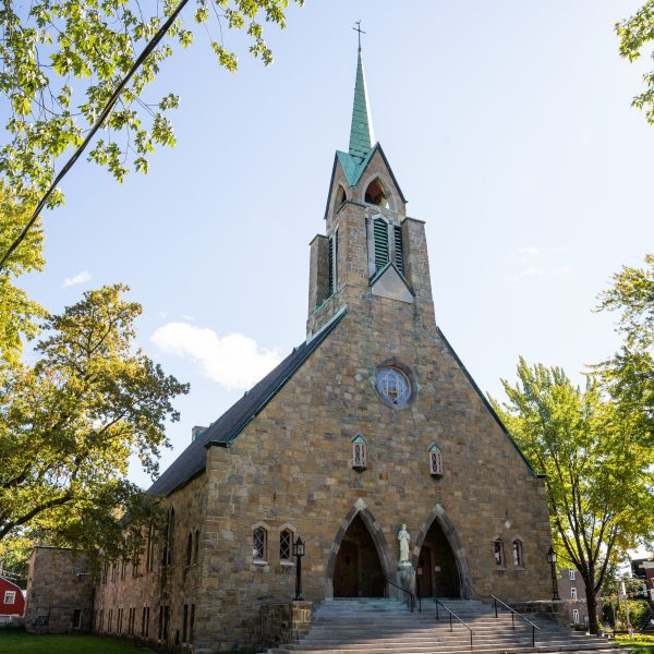 Achat de l'église et du presbytère Saint-Enfant-Jésus par le Groupe Angus
